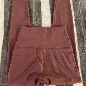 Beyond Yoga Leggings Size Small